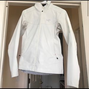 Arc’teryx Small Women’s Shell Jacket White